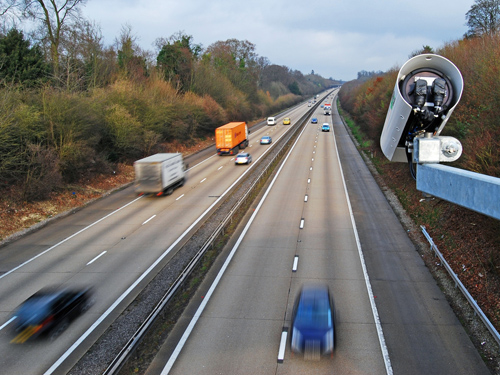 New System Detects & Warns Of Mobile Phone Use in Cars